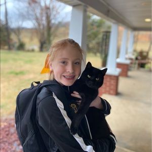 Meet your Posher, Avree